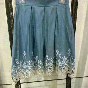 Potters Pot chambray with lace embellishments skirt